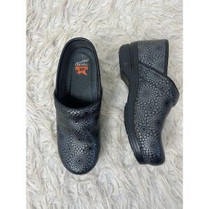 Dansko Pro XP Patent Leather Slip On Closed Toe Professional Clog Shoes Black 39